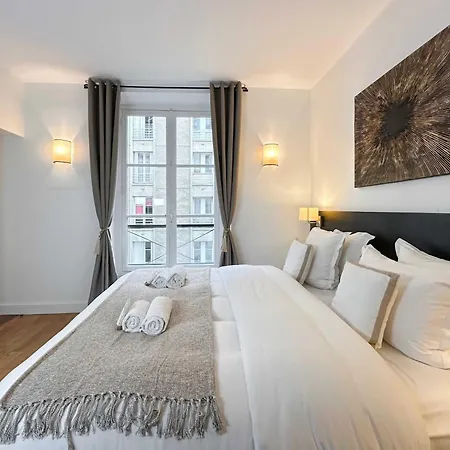 Luxembourg Garden Deluxe Flat Paris